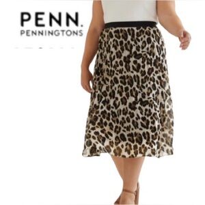 26W Penningtons Animal Print 🐆Pull On Pleated Skirt